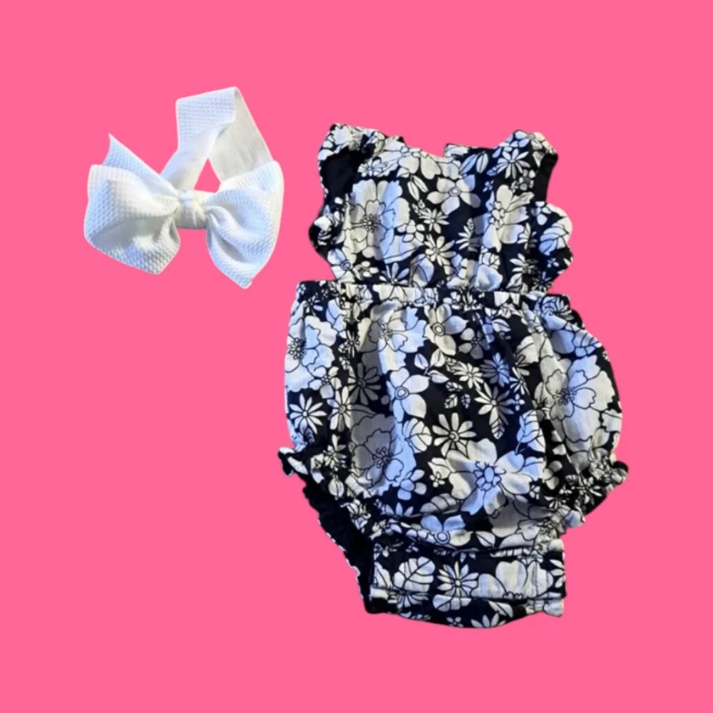 Baby Gap Floral Black White Sleeveless Romper Bottom Snaps Baby Size 3-6 Months